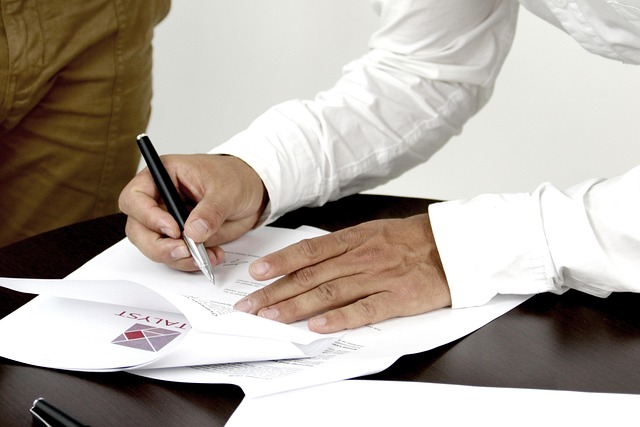 Imagem de um contrato